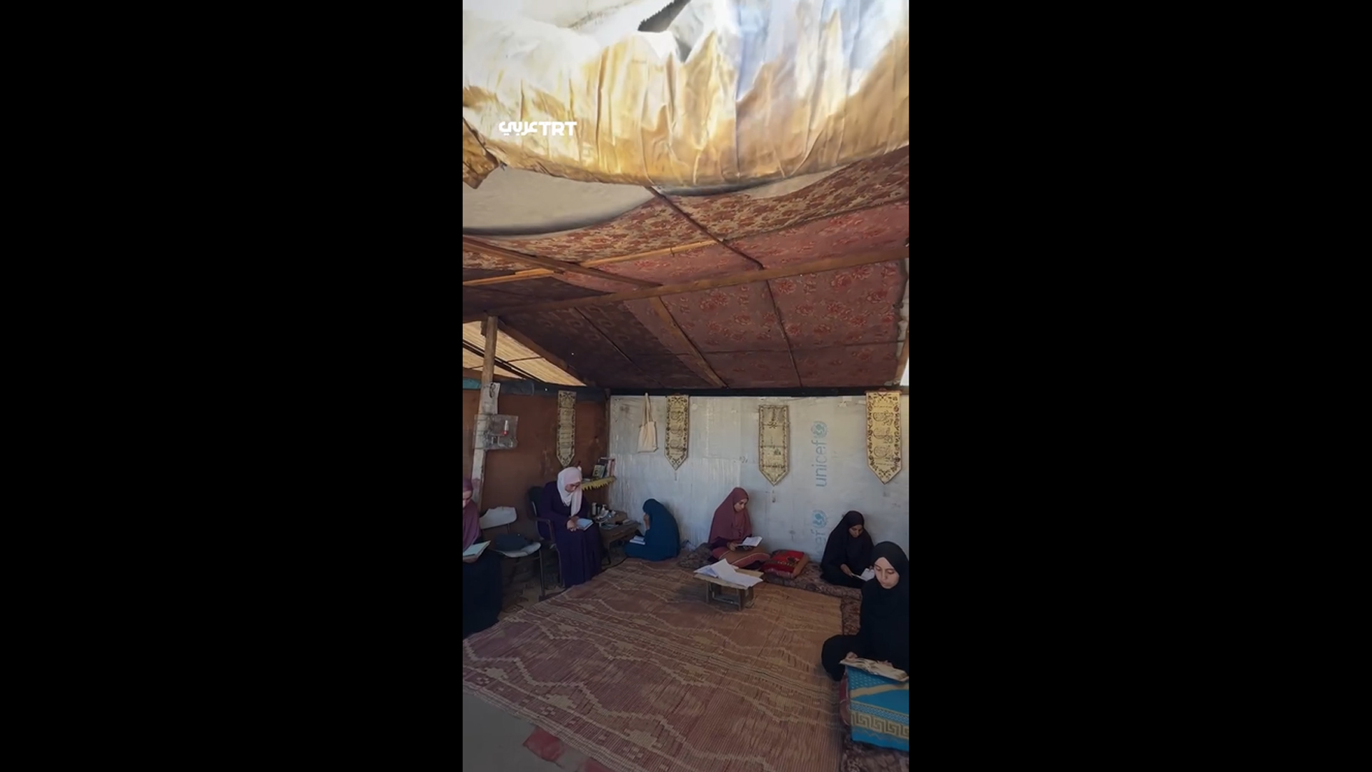 نموذج يحتذى به لعائلة غزية تسرد القرآن على جلسة واحدة
